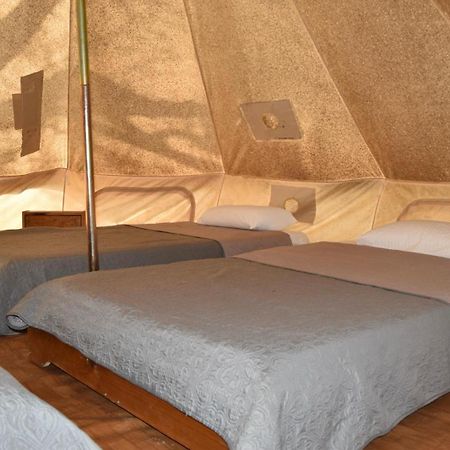 Camping Oliana Dış mekan fotoğraf