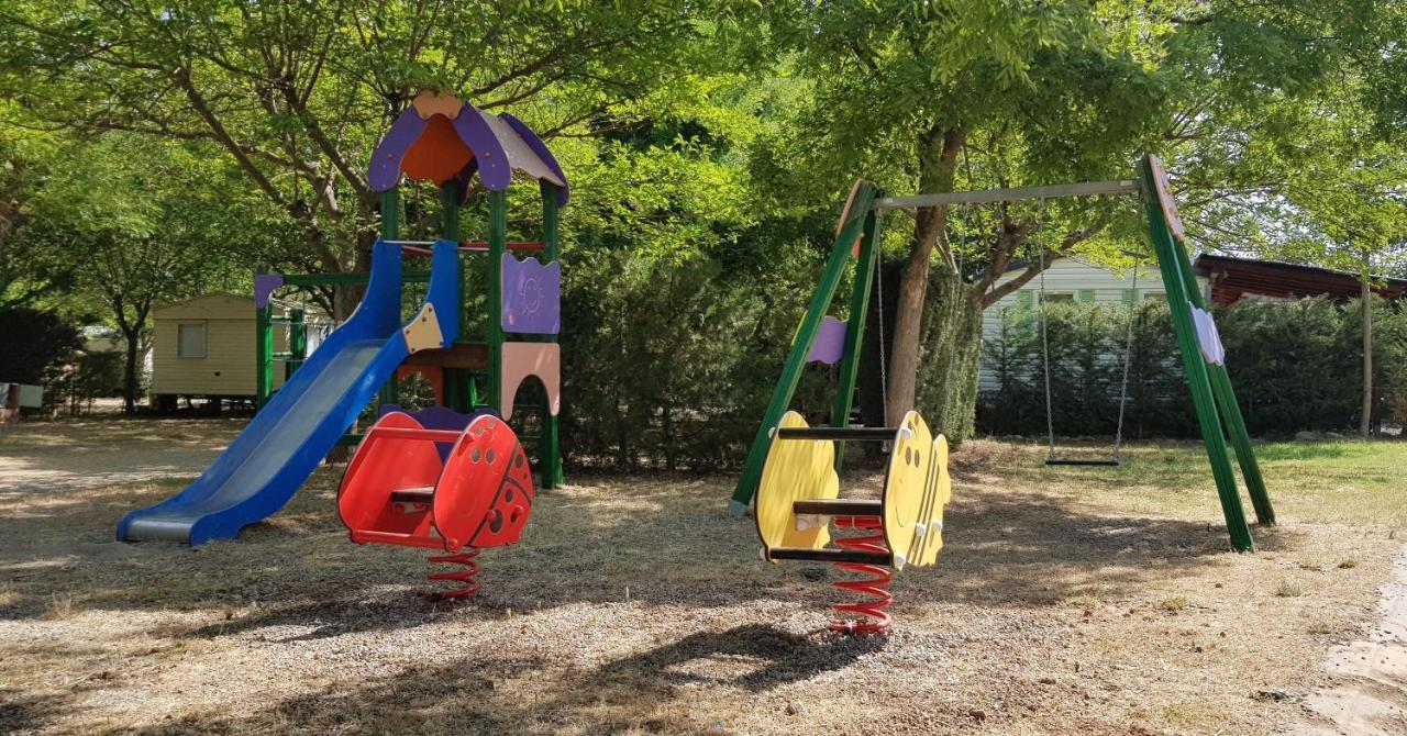 Camping Oliana Dış mekan fotoğraf