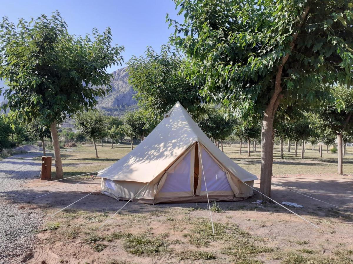 Camping Oliana Dış mekan fotoğraf