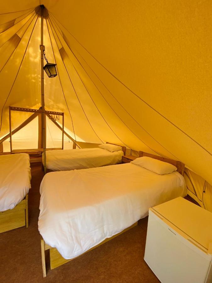 Camping Oliana Dış mekan fotoğraf