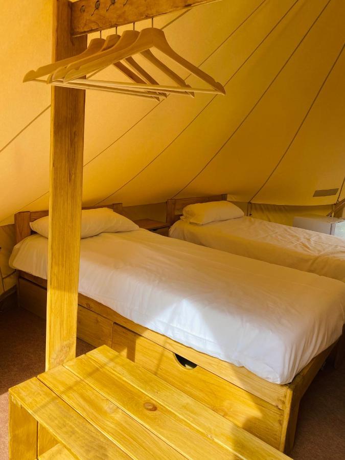 Camping Oliana Dış mekan fotoğraf