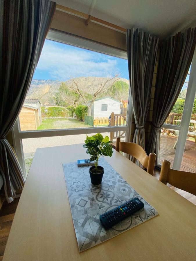 Camping Oliana Dış mekan fotoğraf