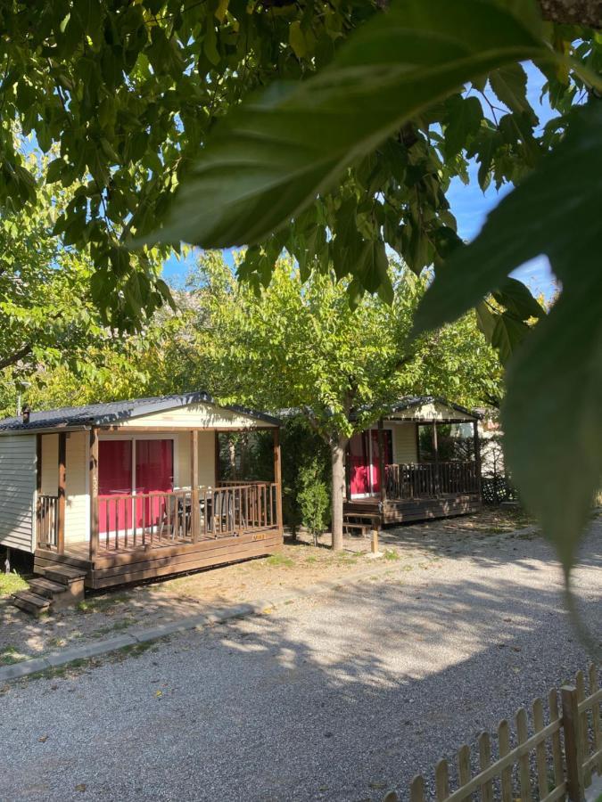 Camping Oliana Dış mekan fotoğraf