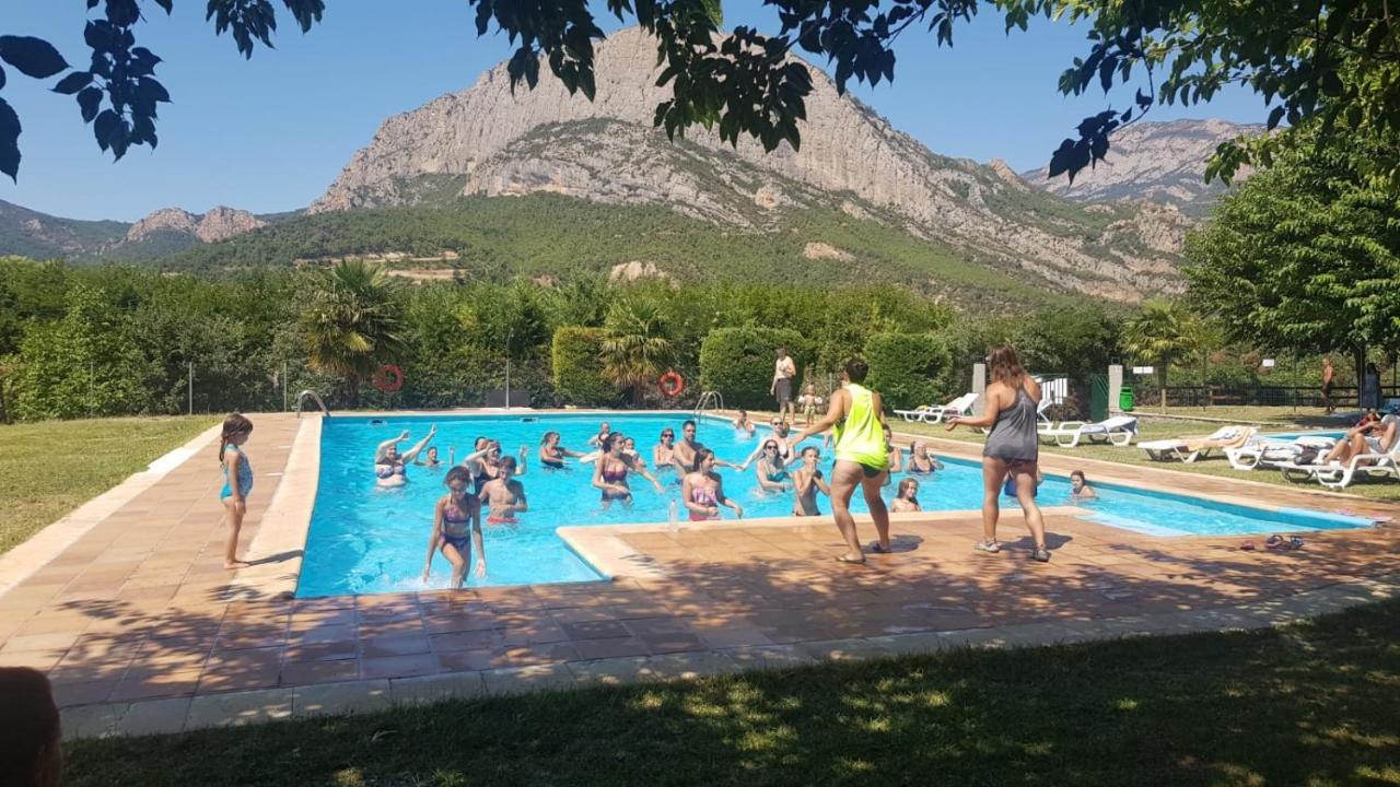 Camping Oliana Dış mekan fotoğraf